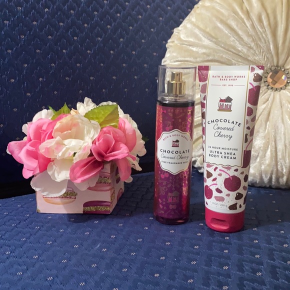 Bath & Body Works Other - BATH & BODY WORKS SET. . CHOCOLATE COVERED CHERRY